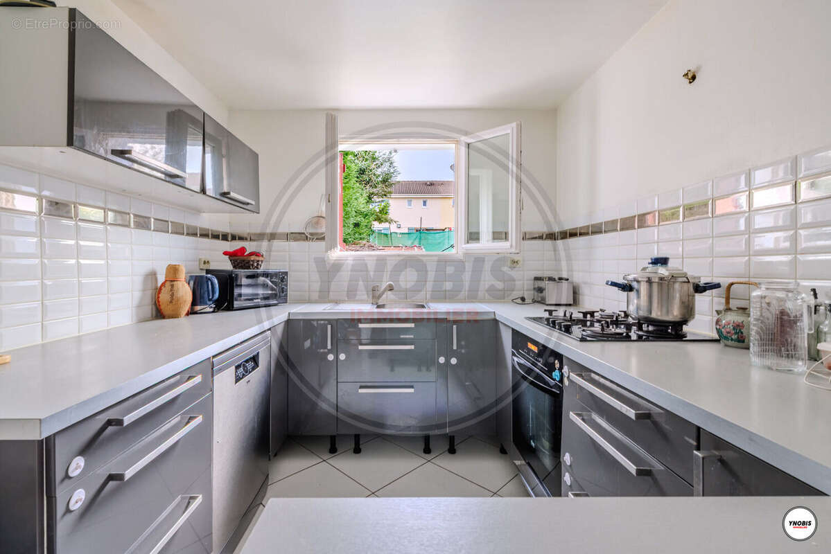 Maison à LES MUREAUX