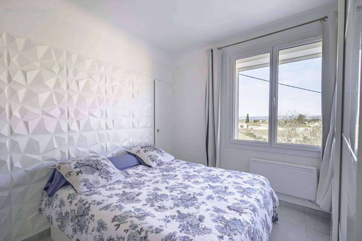 Maison à CHATEAUNEUF-LES-MARTIGUES