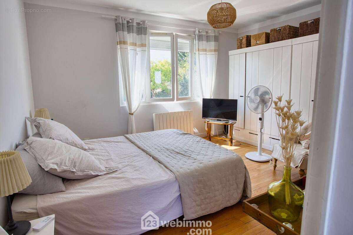 Maison 110 m² à Lagord  - photo 7