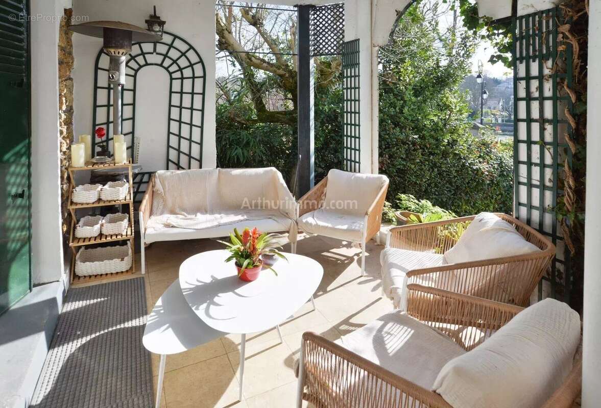 Maison à LE PERREUX-SUR-MARNE