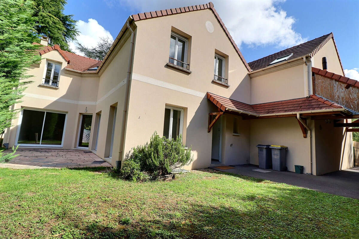 Maison à L'ETANG-LA-VILLE