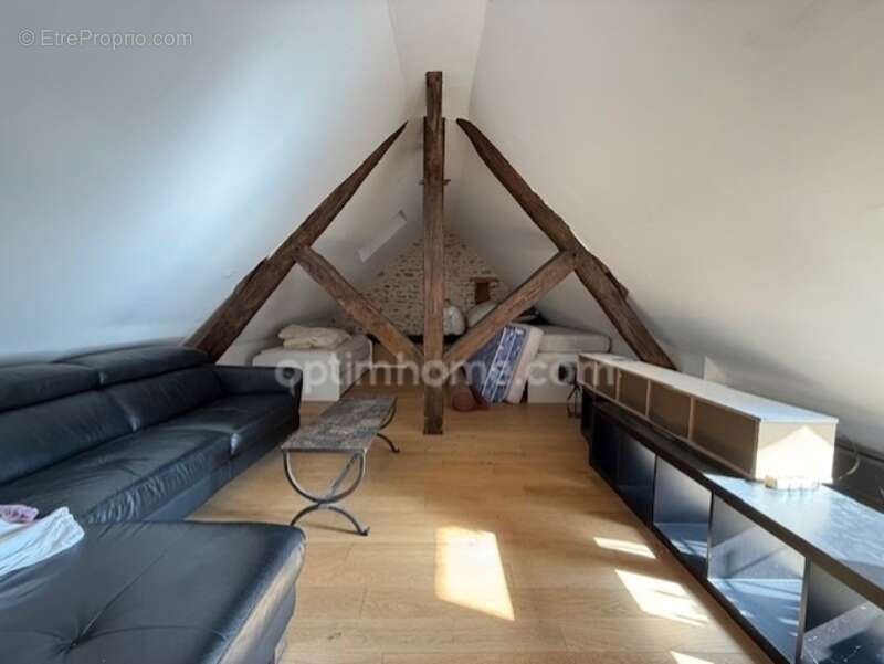 Maison à SAINT-CYR-SOUS-DOURDAN