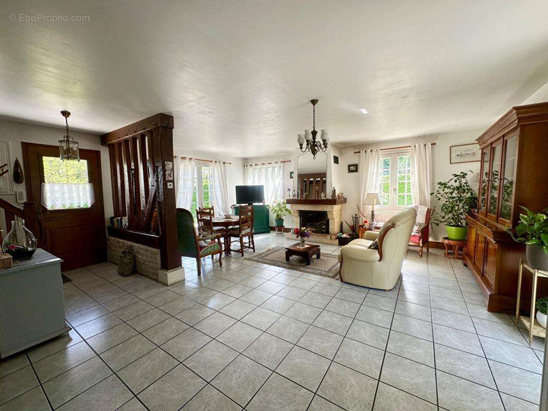 Maison à PONT-L&#039;EVEQUE