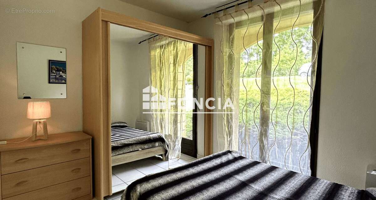 Appartement à CASTELNAUD-DE-GRATECAMBE