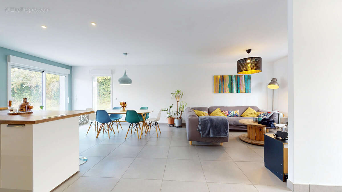 Maison à HOMBOURG-BUDANGE