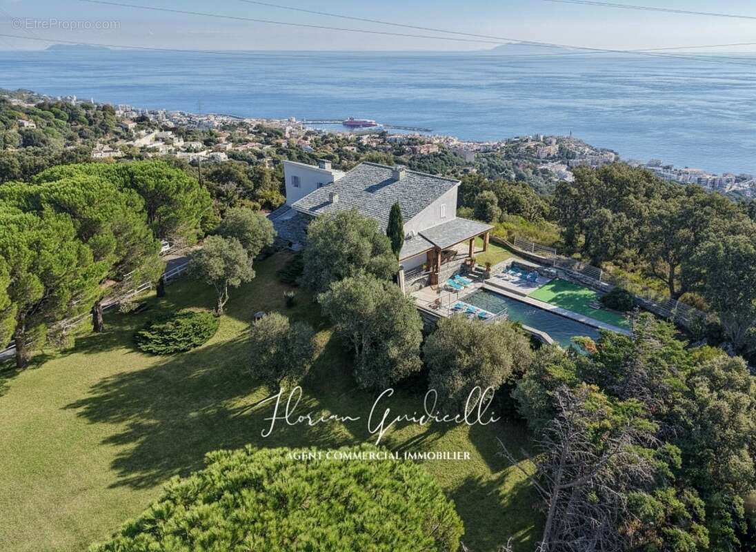 Maison à SAN-MARTINO-DI-LOTA