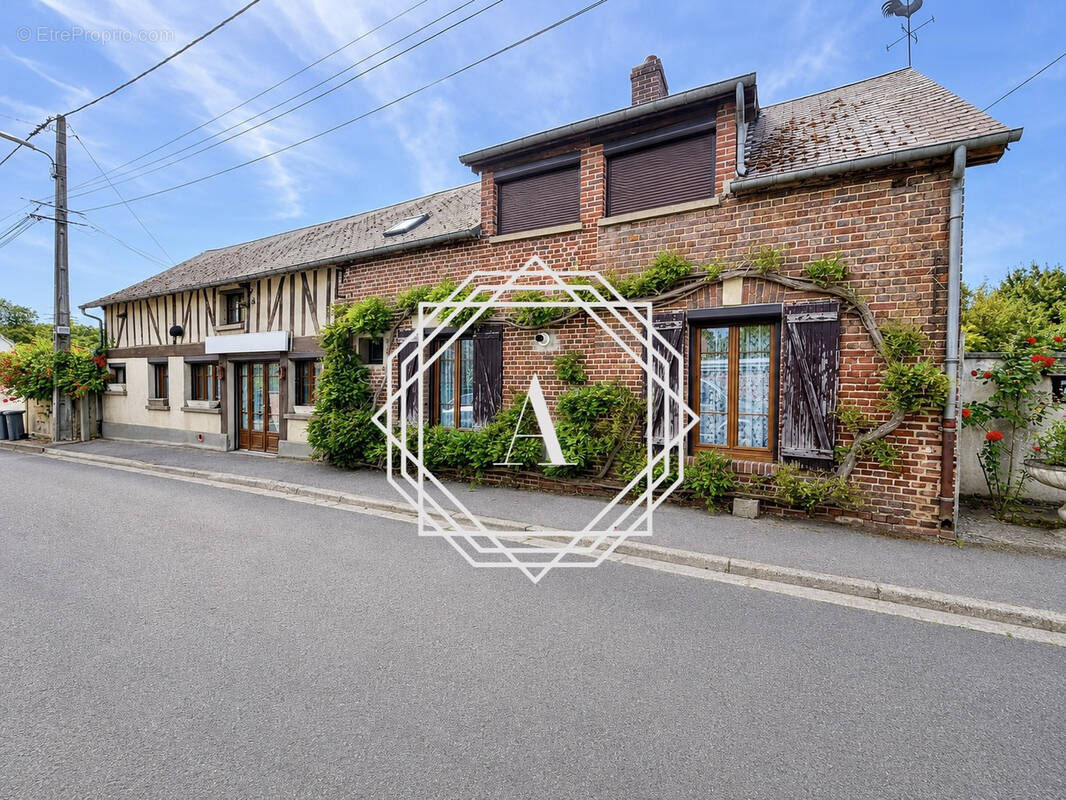 Maison à SAINTE-GENEVIEVE