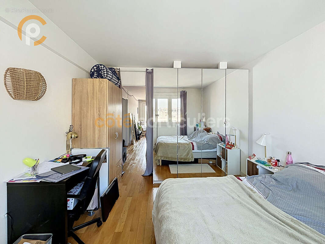 Appartement T2-T3 lumineux de 63 m² ? Étage élevé avec ascenseur, box et cave  - Place d'Italie / Butte-aux-Cailles Paris 13e - photo 5