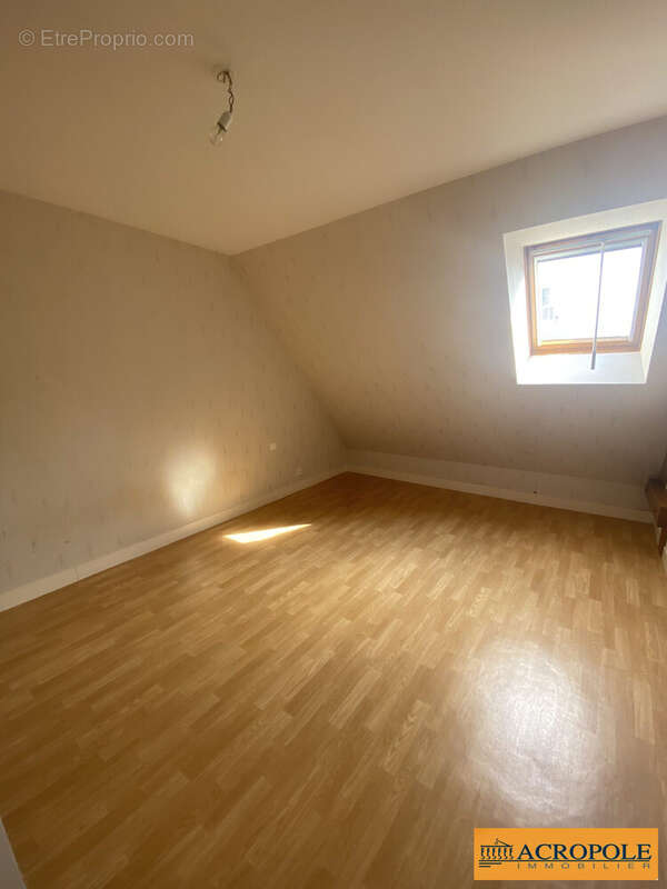 Appartement 66 m² à Gien  - photo 2