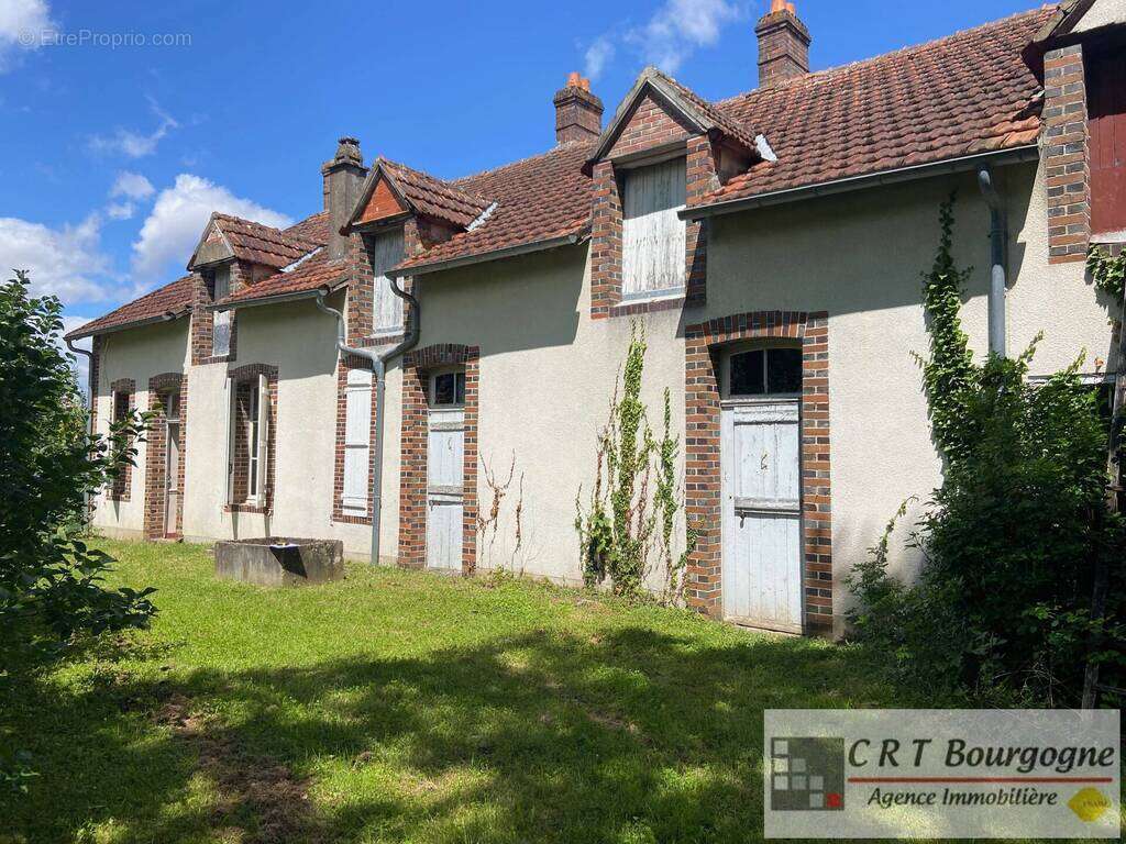 Maison à CHAMPIGNELLES