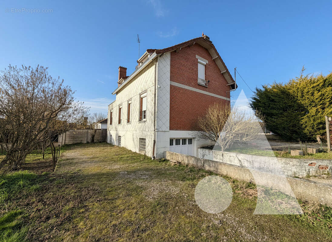 Maison à SAINT-PARRES-LES-VAUDES