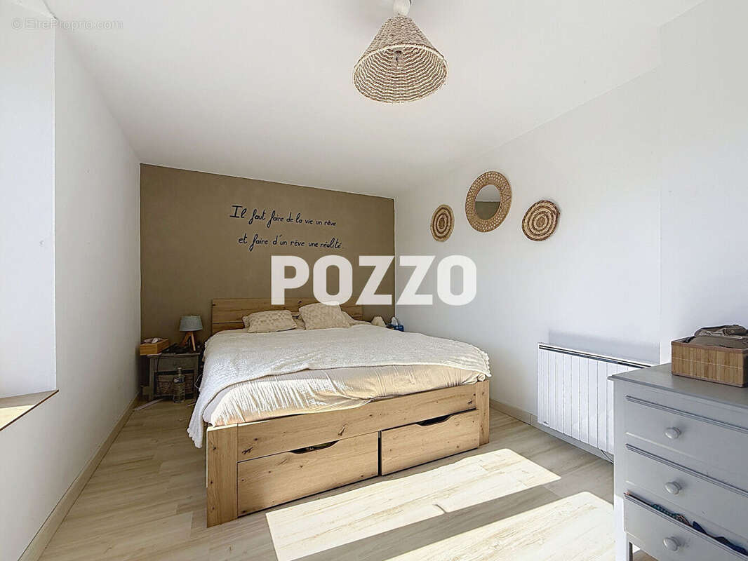 Maison à CHAMPCERVON