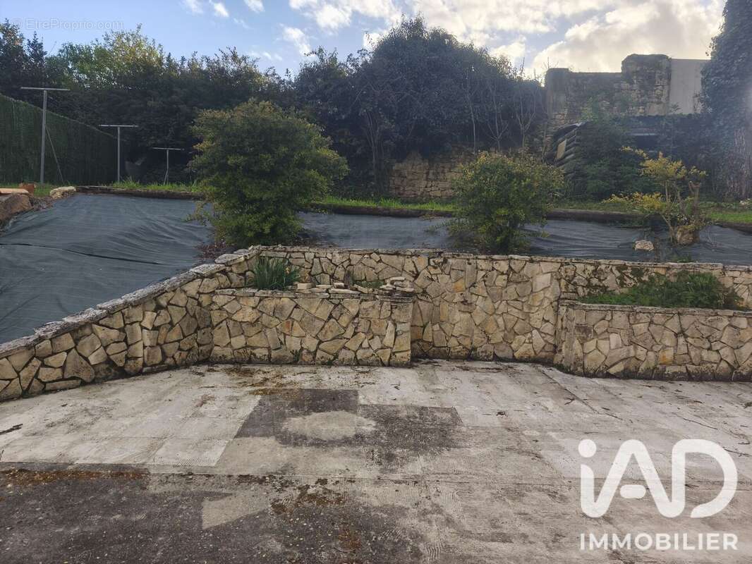 Maison 100 m² à Roullet-Saint-Estephe  - photo 3