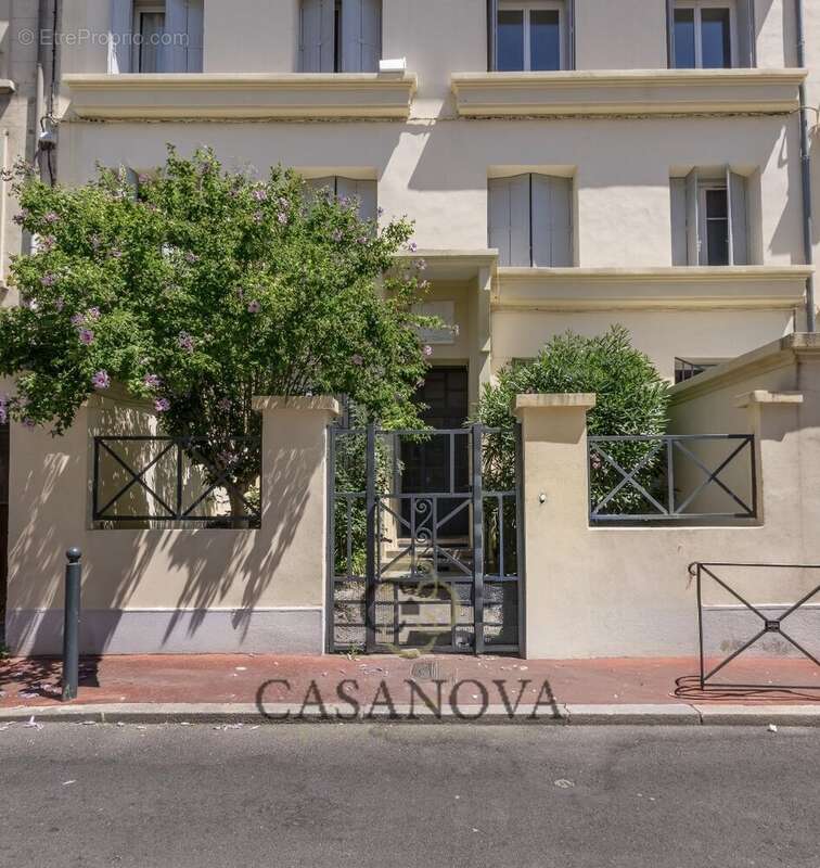 Appartement traversant avec terrasse dans un immeuble années 30 à Montpellier Centre - photo 12