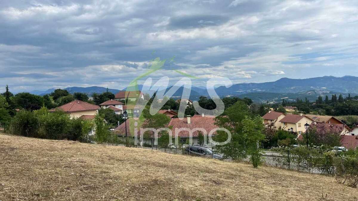 Terrain à LA FREISSINOUSE