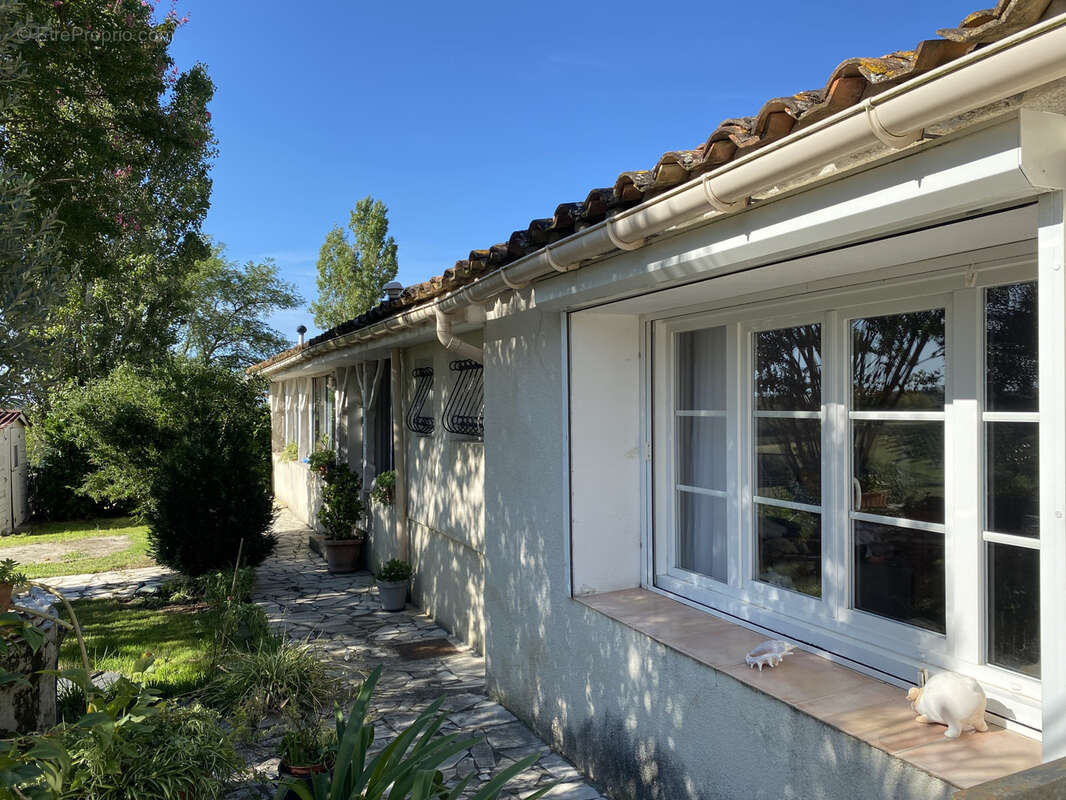 Maison à HAUTESVIGNES