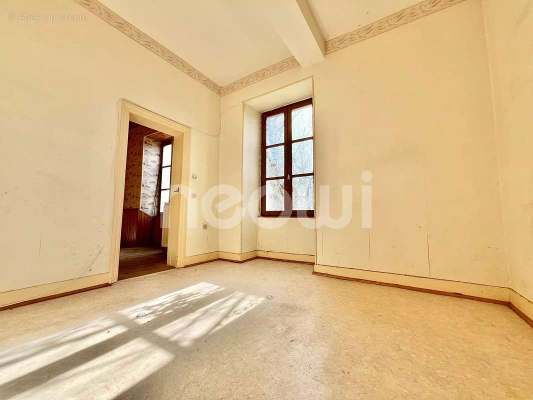 Maison à AIGUEPERSE