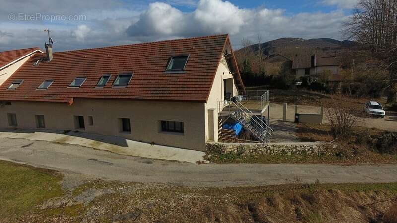 Dpt Ain (01), à vendre ORDONNAZ magnifique appartement T4 de 72 m² avec terrain privatif de 141 m² - photo 6