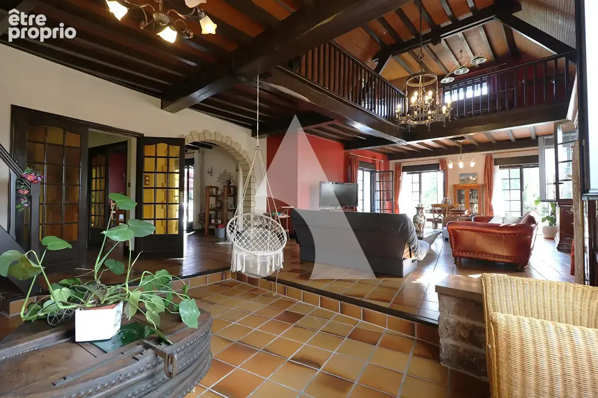 Villa sur les hauteurs de Lourdes de 9 pièces 438,52 m² - photo 6