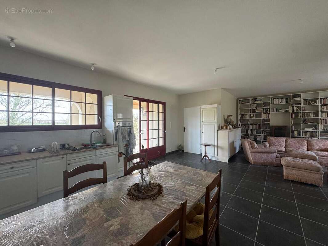   - Maison à BOUILLE-LORETZ