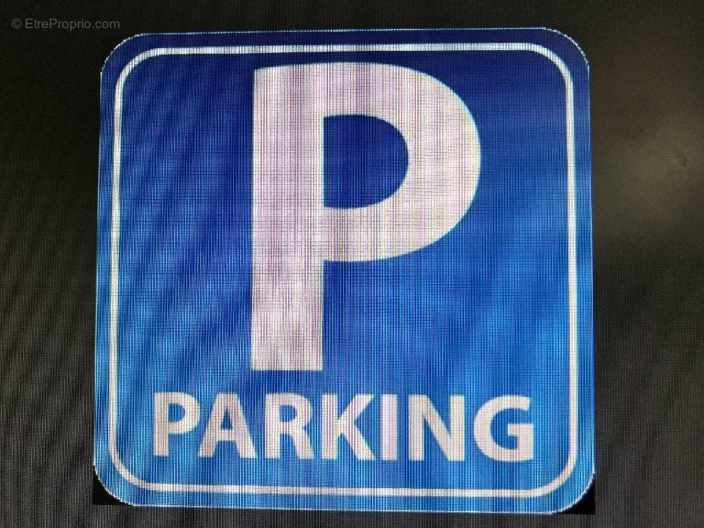 Parking à CORBEIL-ESSONNES