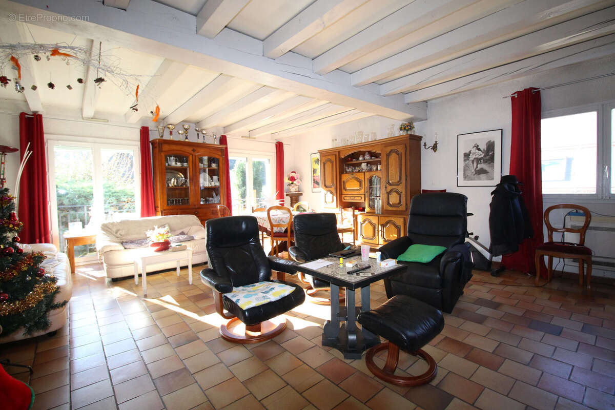 Maison à JUZET-DE-LUCHON
