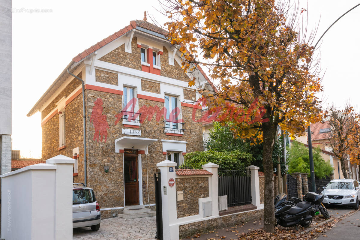 Maison à SAINT-MAUR-DES-FOSSES