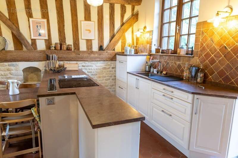 Maison à PONT-L&#039;EVEQUE