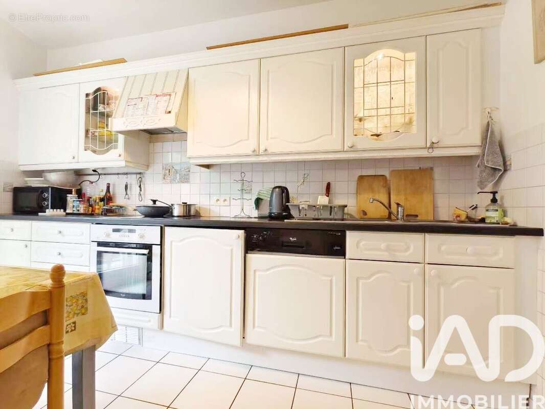 Photo 3 - Appartement à COURBEVOIE
