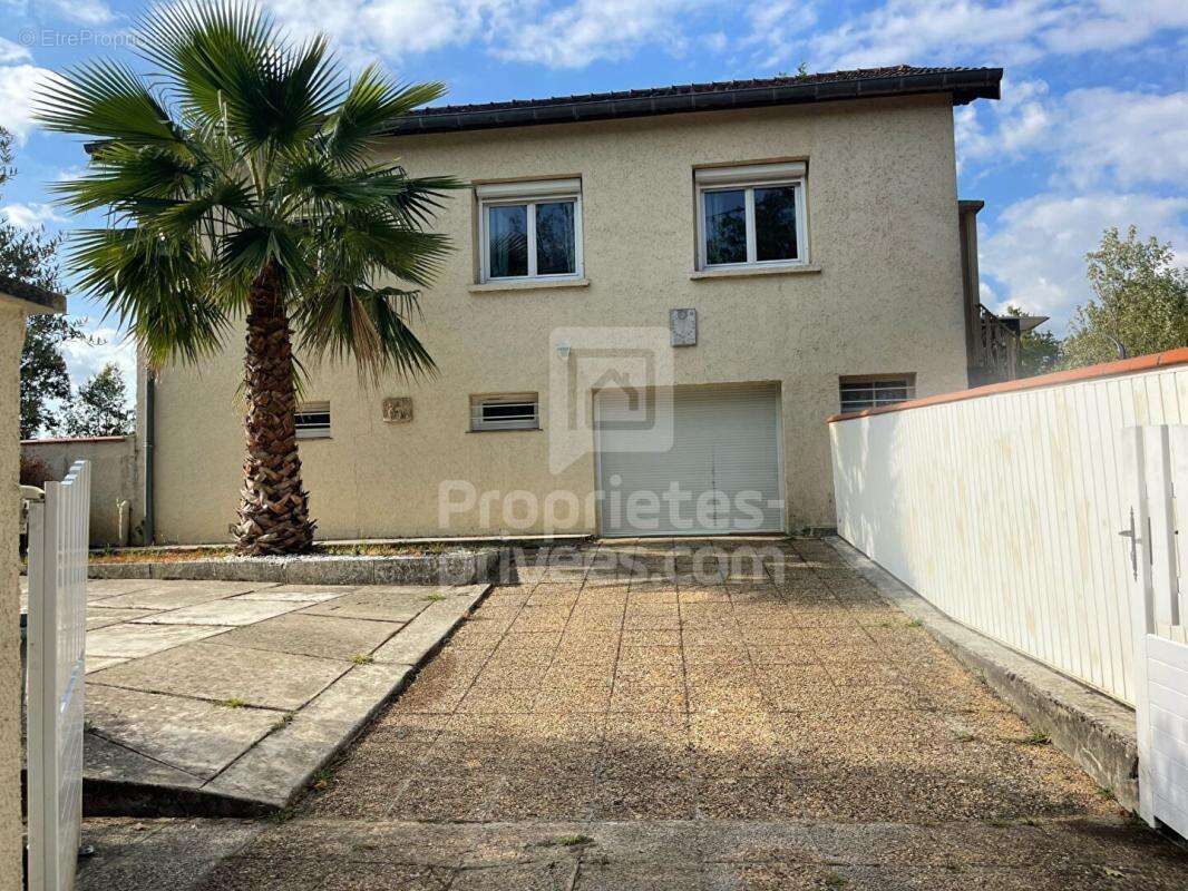 Maison à SALVAGNAC