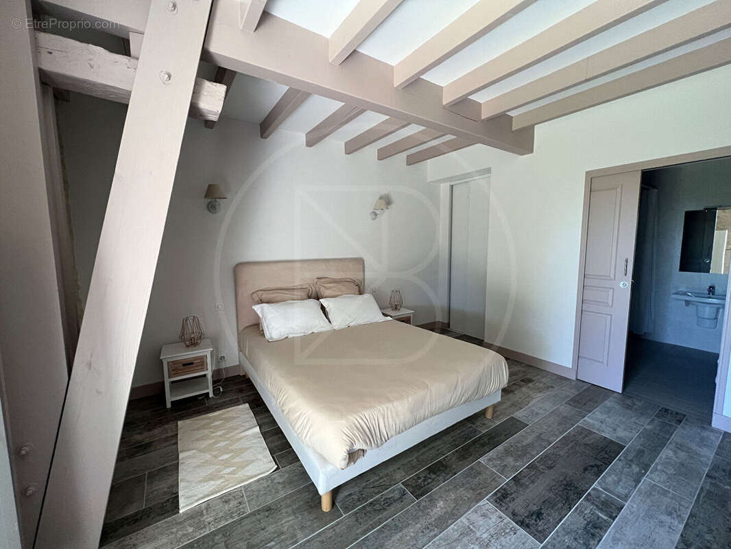 Maison à VILLEFRANCHE-DE-LONCHAT