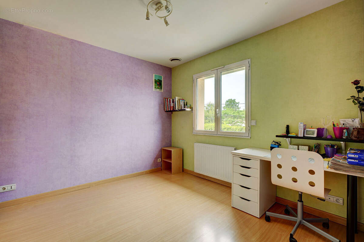 Maison à FONTAINES-SAINT-MARTIN