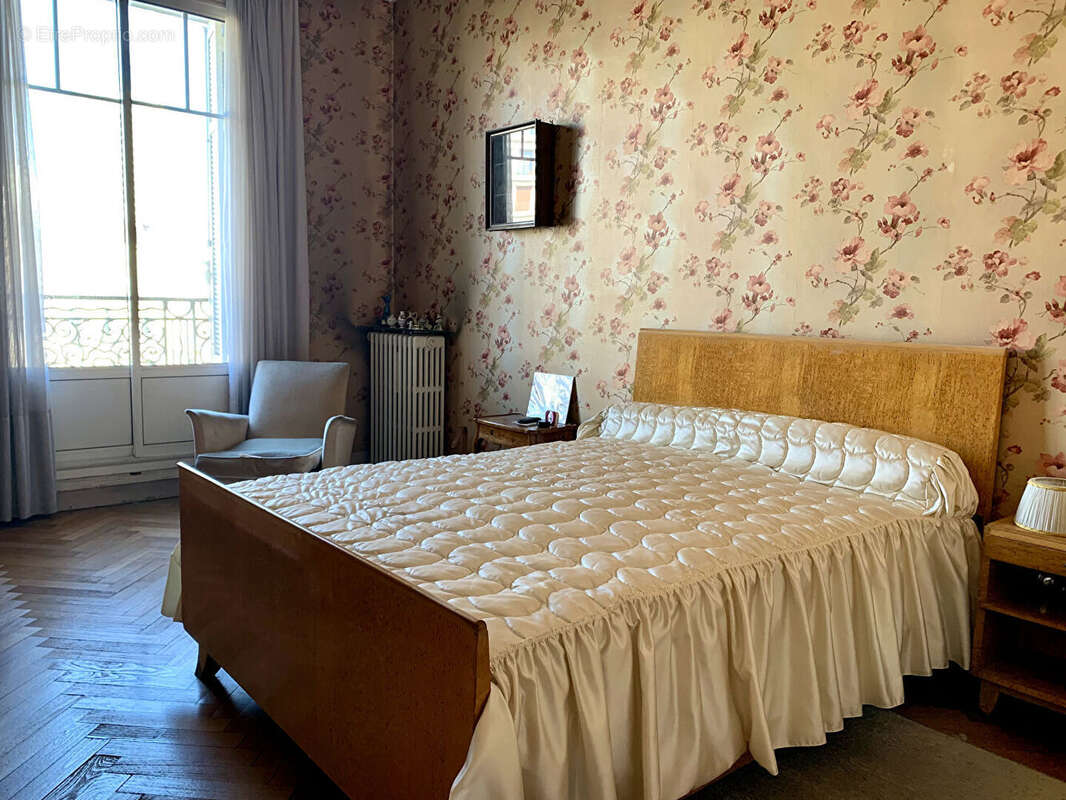 Appartement à MARSEILLE-6E