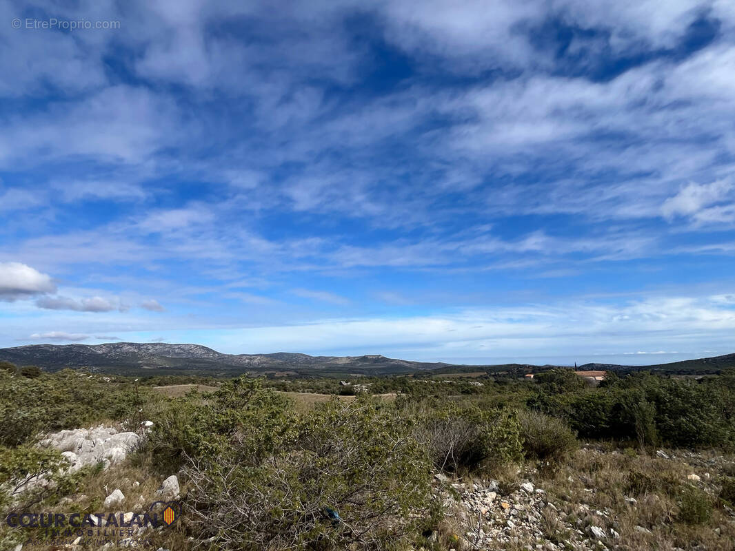 Terrain à VINGRAU