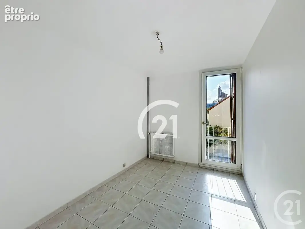 Appartement 2 pièces 45 m² à vendre à Garges-Les-Gonesse (95140) - photo 5