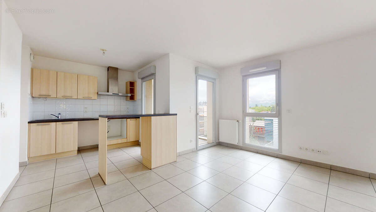 Appartement à TASSIN-LA-DEMI-LUNE