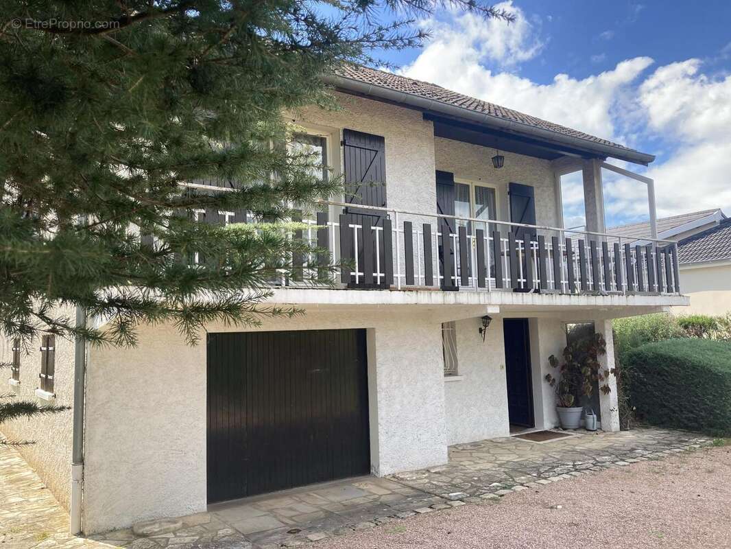 Photo 2 - Maison à POUILLY-SOUS-CHARLIEU