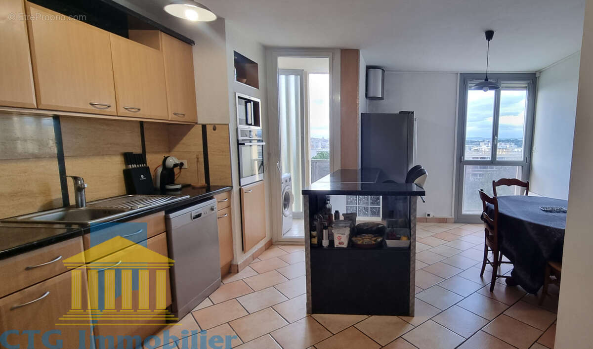 Appartement à MARSEILLE-10E