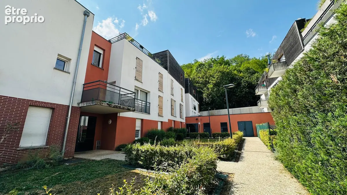 Appartement à JAUX