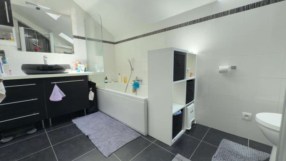 Maison à NEUILLY-SUR-MARNE