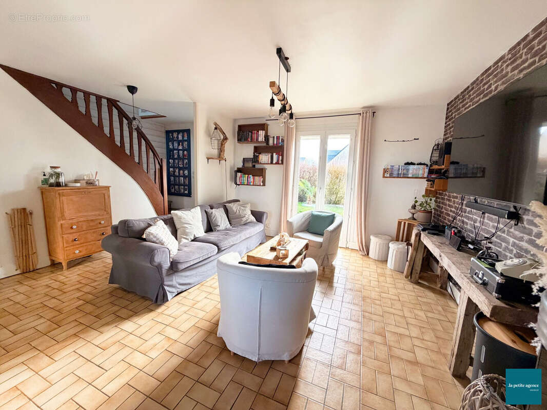 Maison à CESNY-BOIS-HALBOUT