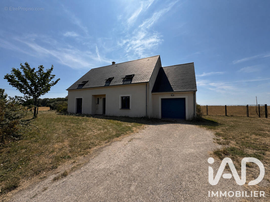 Photo 1 - Maison à ECROSNES