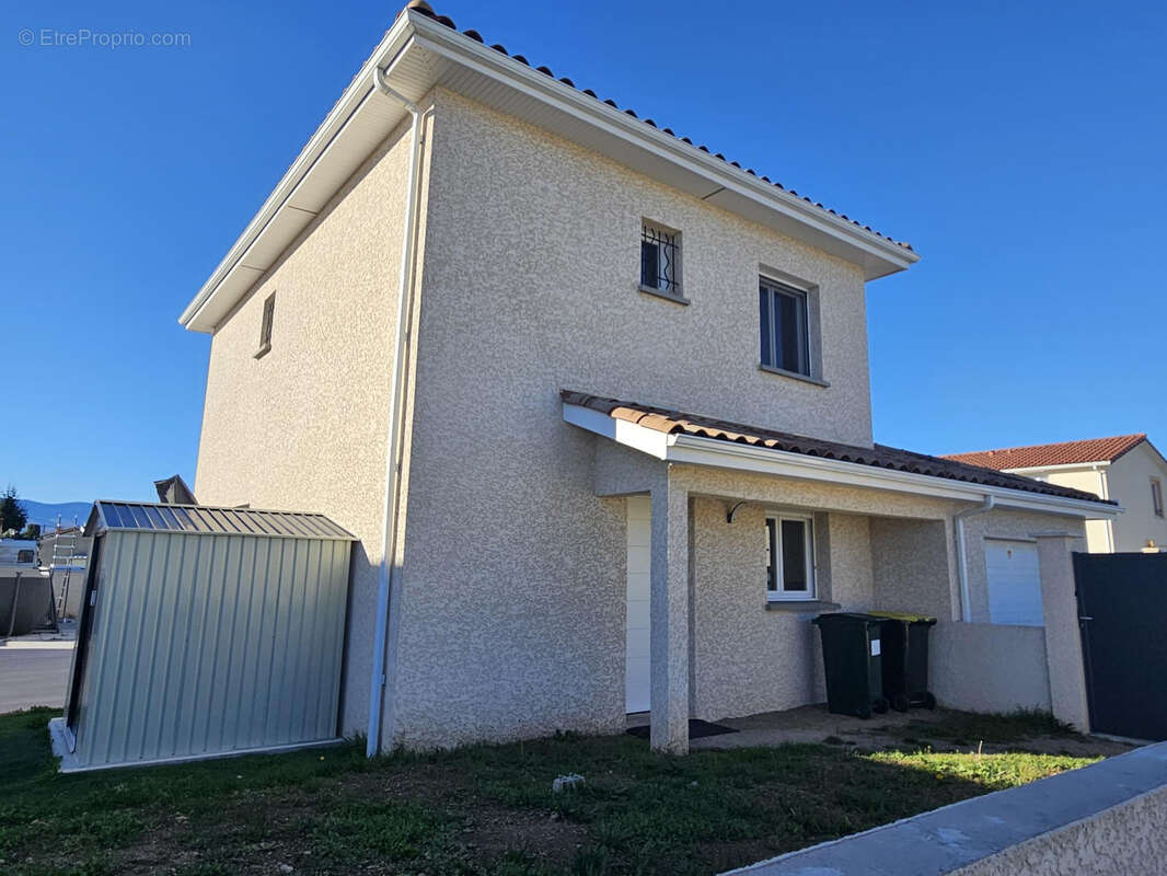 Maison à SALAISE-SUR-SANNE