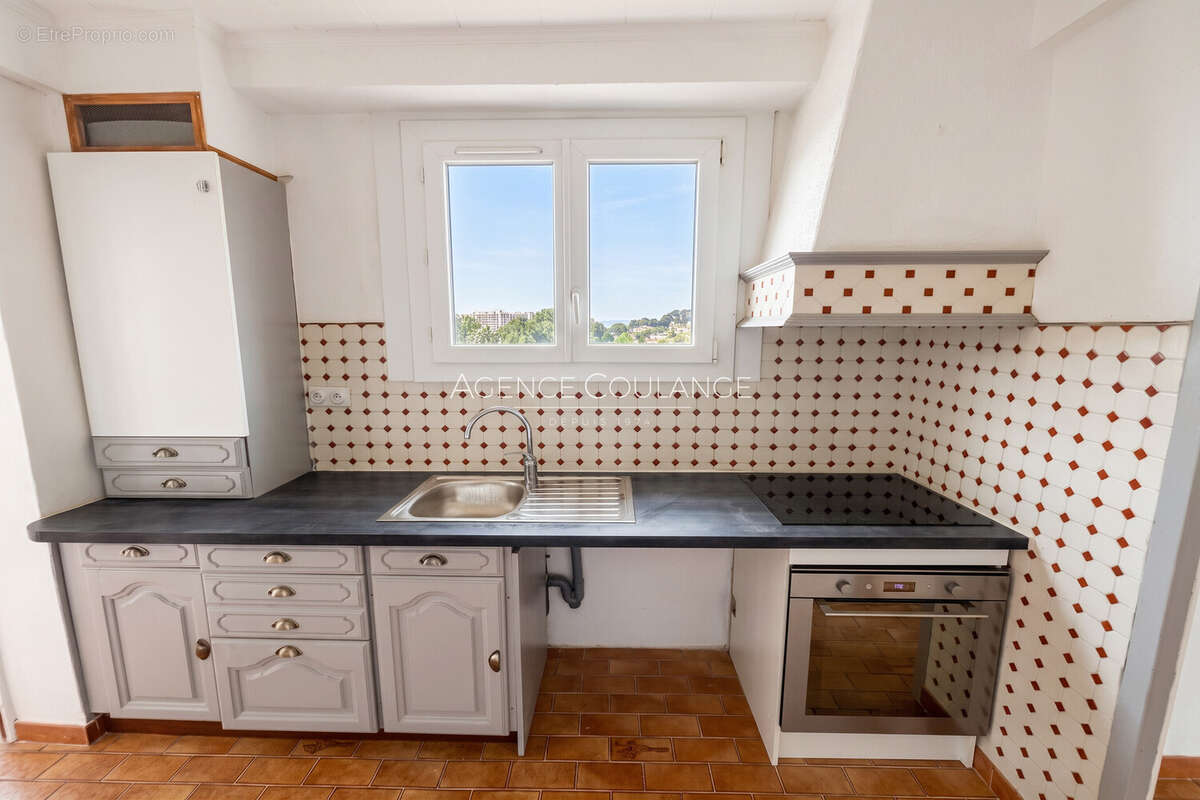 Appartement 68 m² à Marseille-9e  - photo 3