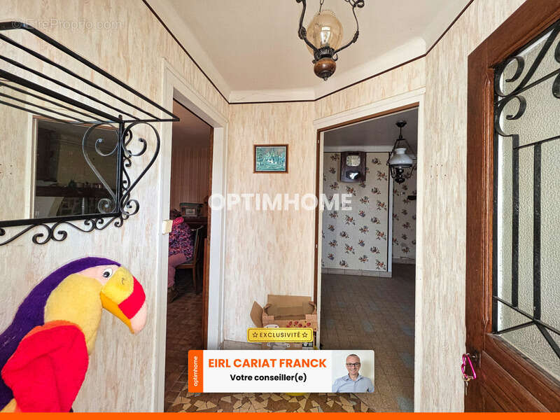 Maison à SAINT-ETIENNE-DE-FURSAC