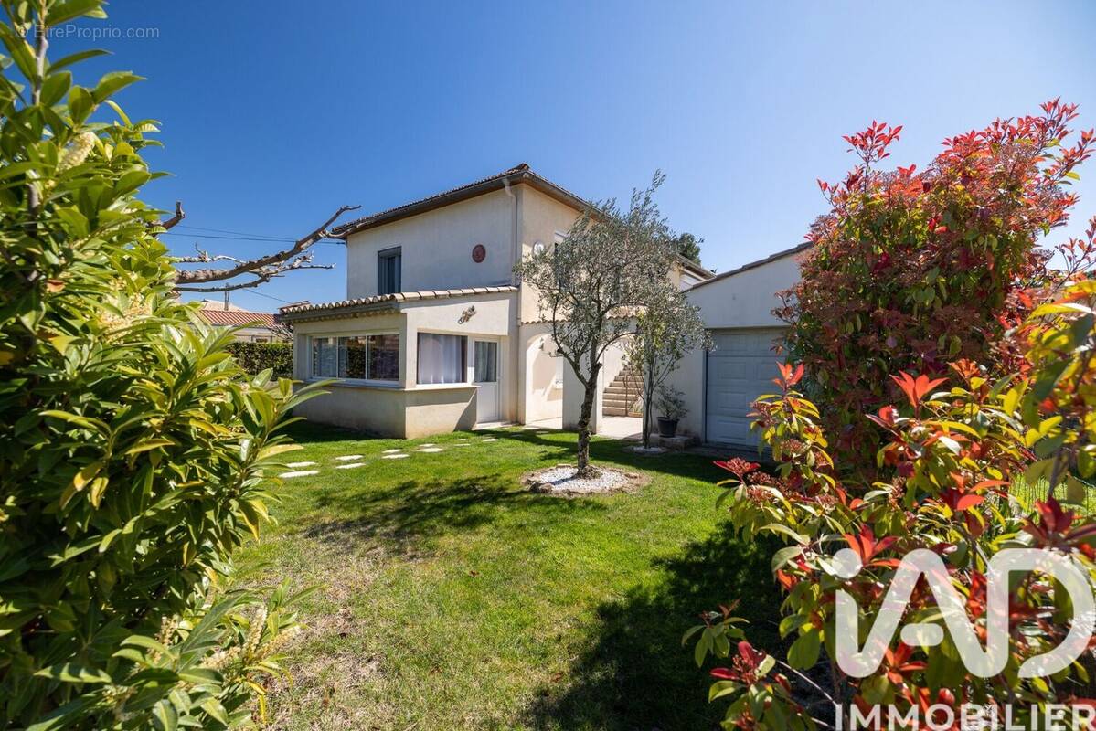 Photo 1 - Maison à GRILLON