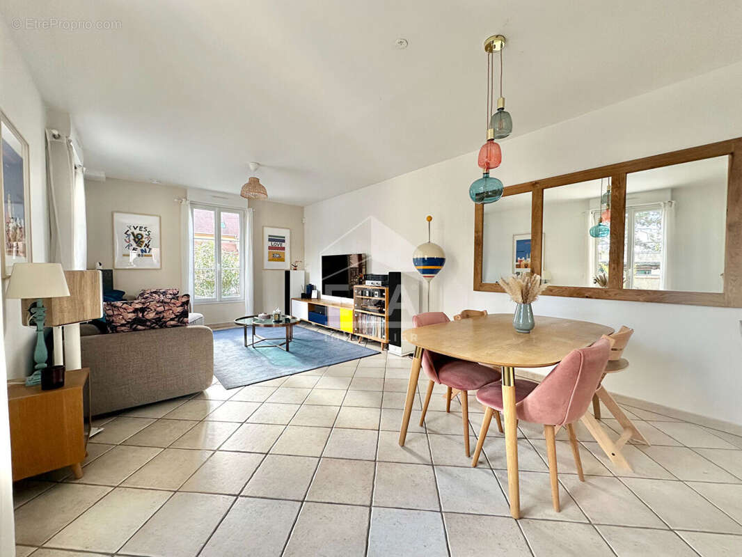 Maison à SARTROUVILLE