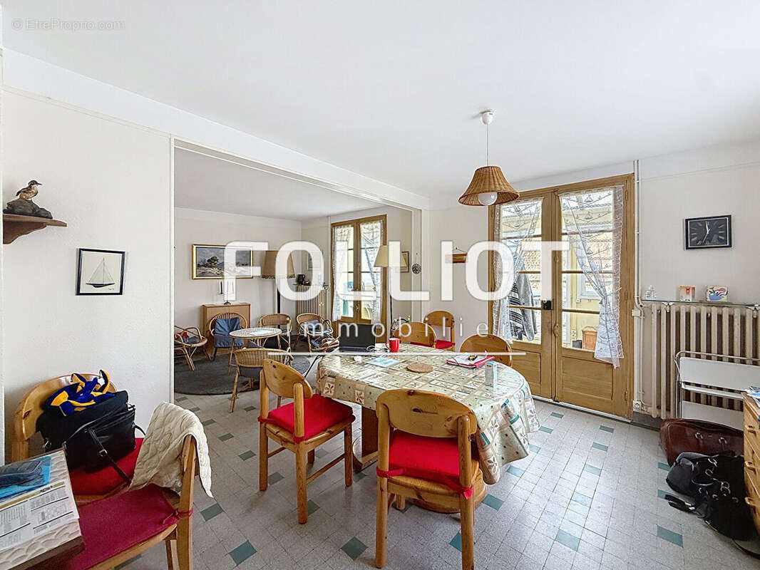 Appartement à SAINT-PAIR-SUR-MER