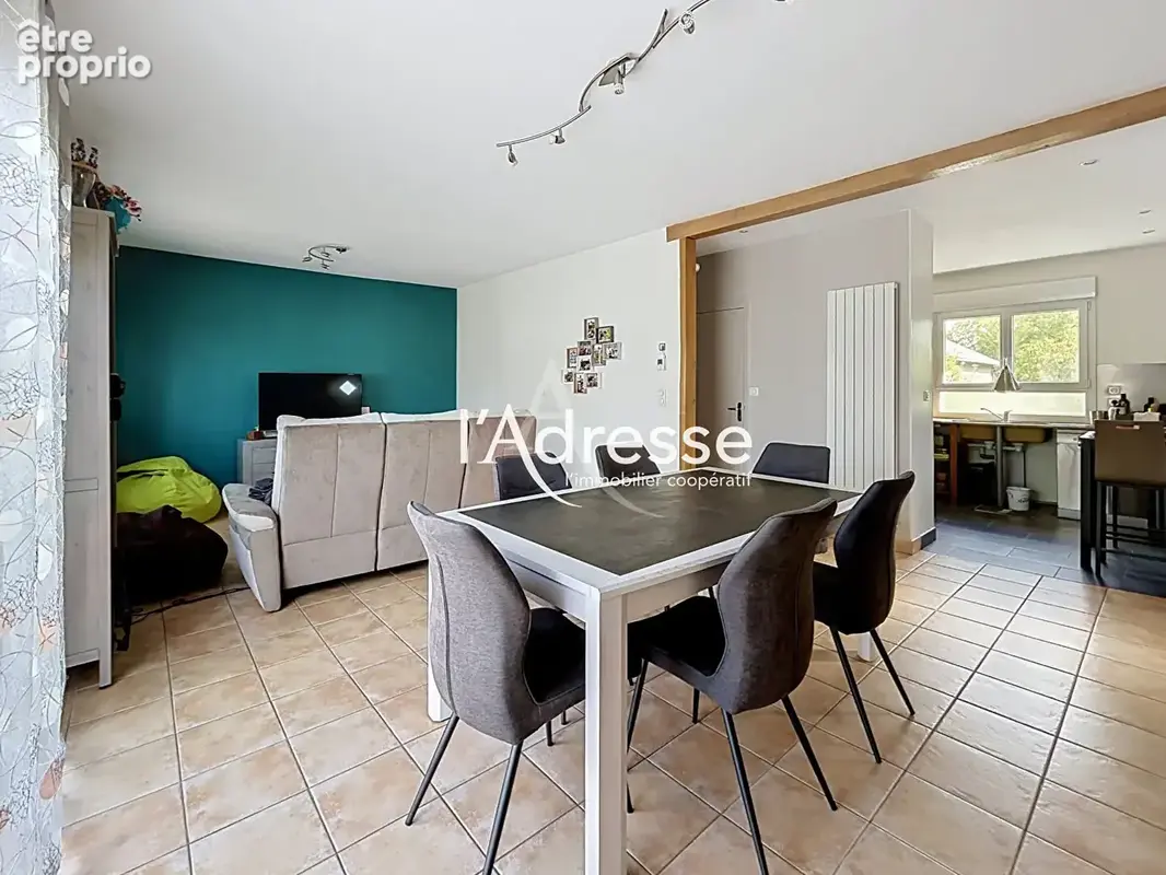 SAINT-AVERTIN - Maison entièrement rénovée de 111m² avec 4 chambres et sous-sol aménagé - photo 2