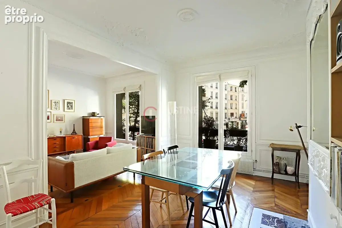Boulevard Barbès -87 m² - 4 pièces -2 chambres - Charme de l'ancien - photo 3